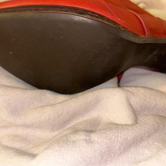 Miz Mooz Vintage red leather booties with 3” heel - Picture 4 of 10